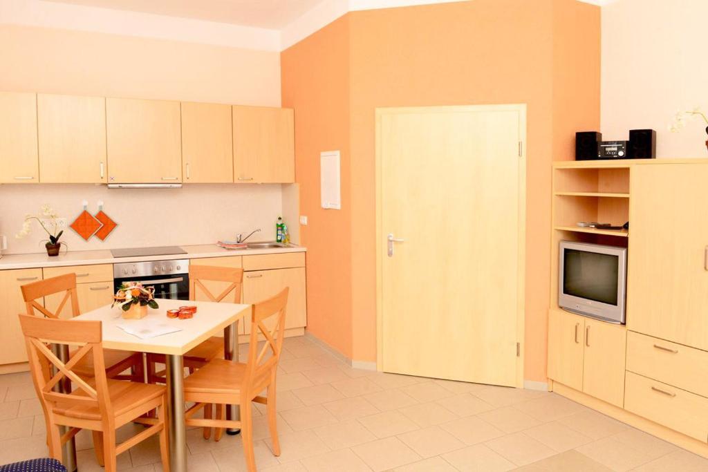 Weißenbergフェリエンヴォヌンゲン ヴェイヒャー ホフアパートメント 部屋 写真